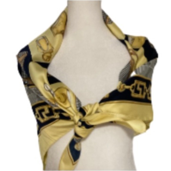 EUC Vintage Perfume Scarf - Picture 2 of 10